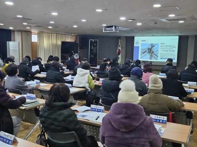 보행 안전·도시 미관 개선…금천구, 공중케이블 정비 주민설명회 개최