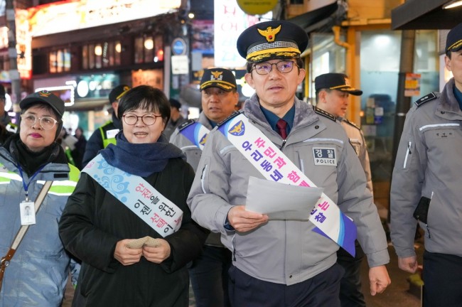 함께 지키는 안전…강북구, 주민·경찰과 야간 도시안전 합동순찰 실시