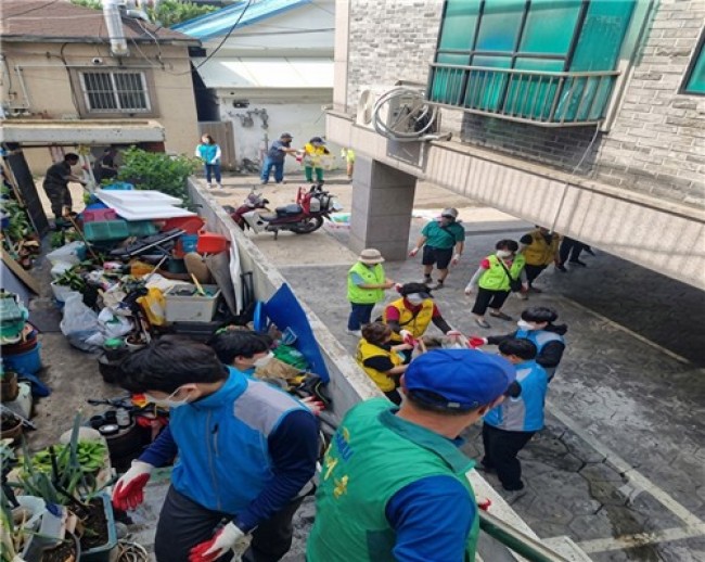 금천구, '약자와의 동행' 클린케어 사업 운영